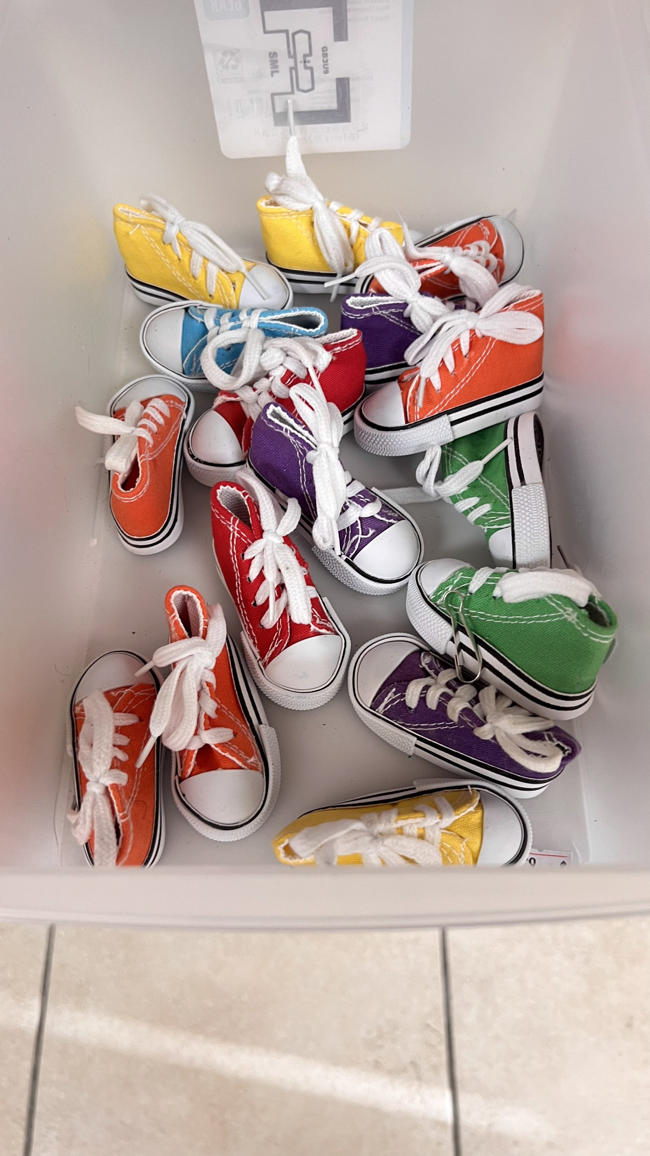 Shoe style bird toys