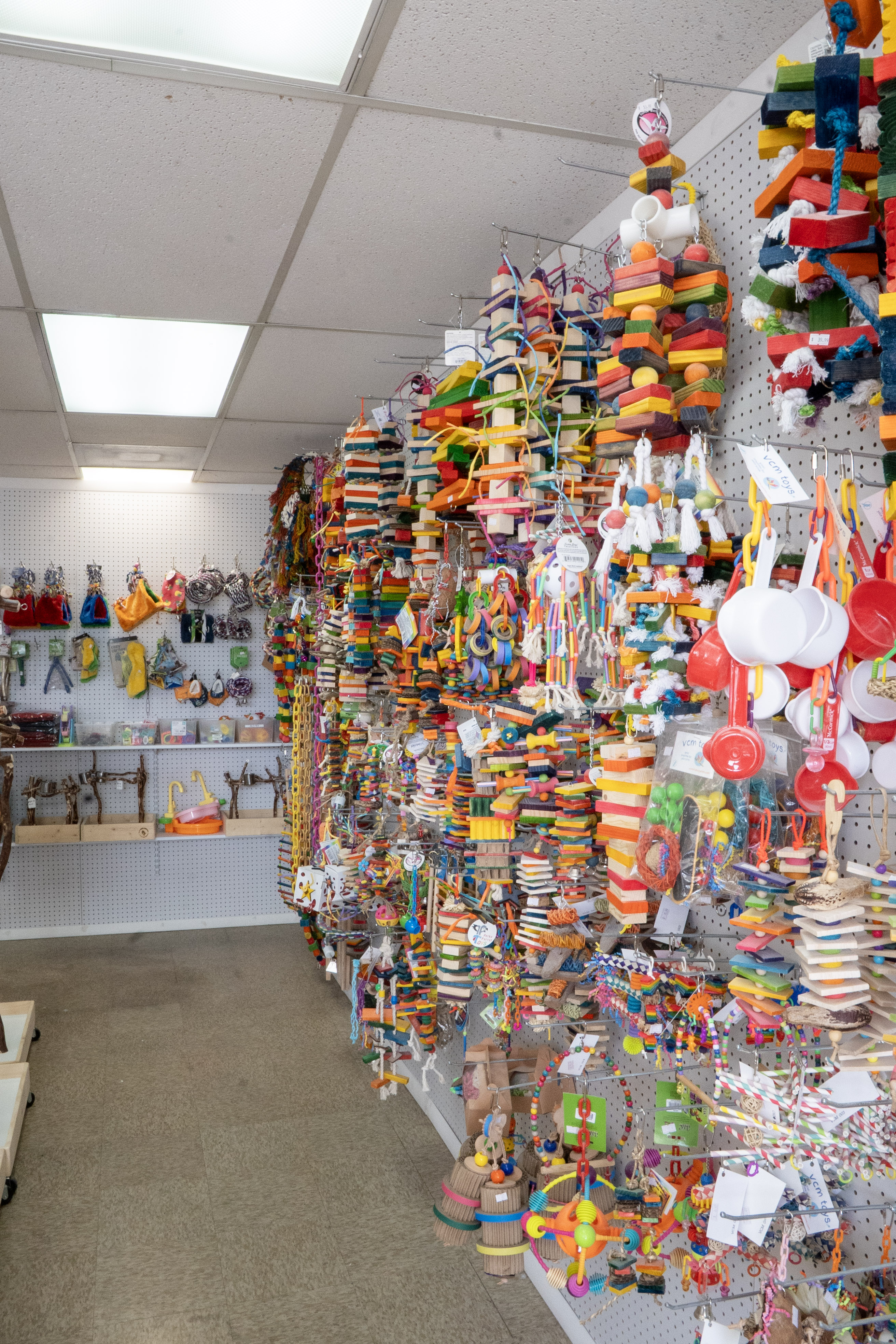 VCM Bird Land toy selection